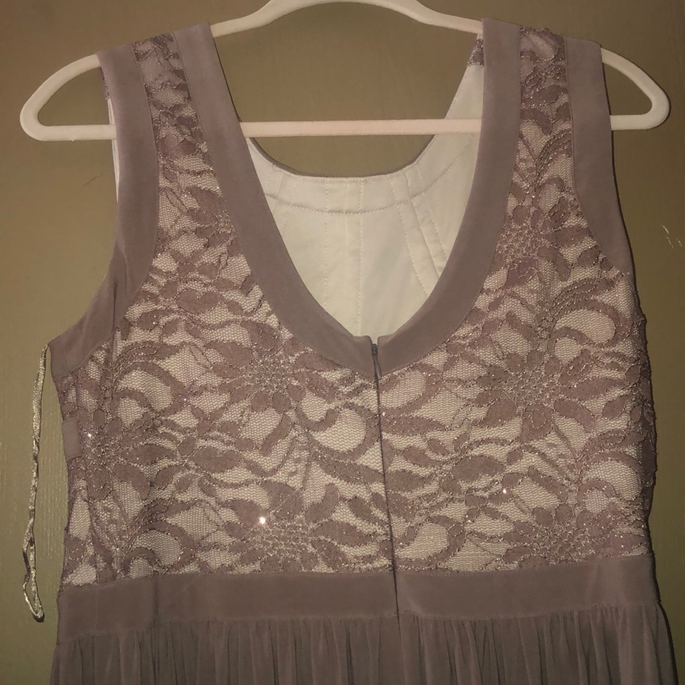 Tan laced dress - Picture 3 of 5